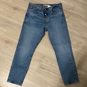 Levis wedgie jeans size 31 - button fly